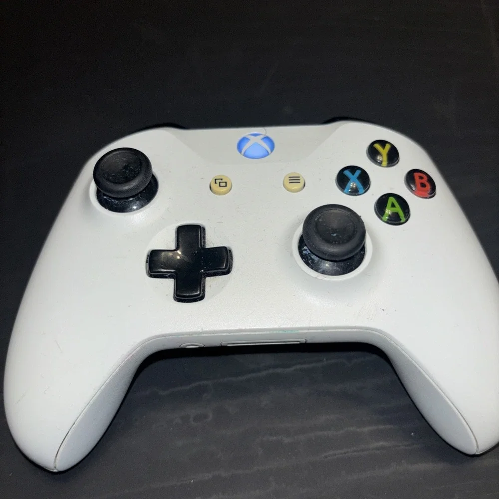Microsoft Xbox One Wireless Controller White Model 1708 Bluetooth Tested OEM